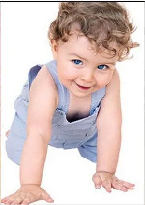 萌娃冲鸭！《阳光宝宝爬行大赛》：爆笑又温馨的育儿喜剧，治愈你的丧气