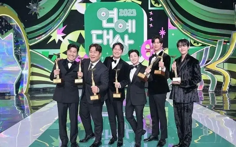 《2023 KBS演艺大赏》：年度韩综盛宴！爆笑瞬间、感动泪点全回顾，谁是最大赢家？