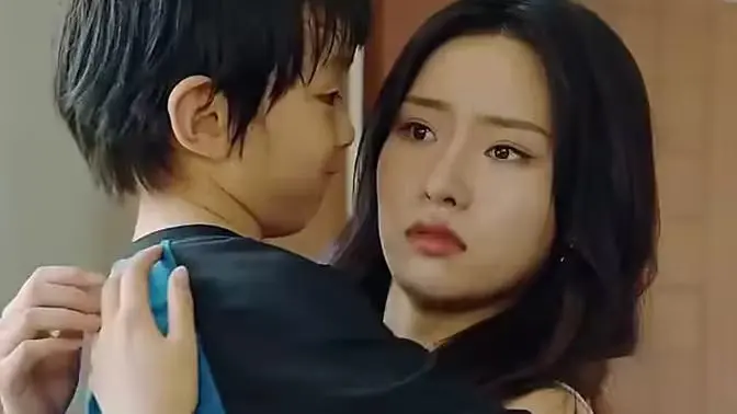 《一胎双宝，妈咪你马甲又掉了》：当失忆妈咪遇上腹黑萌宝，豪门恩怨与真爱救赎的爆笑马甲剧